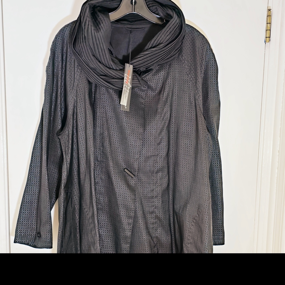 UbU Warerfroof, Reversible  Black Women's Swing Jacket